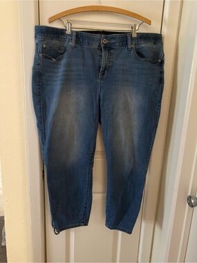 torrid Mid-Rise Ankle Stretch Jeans in Blue Wash